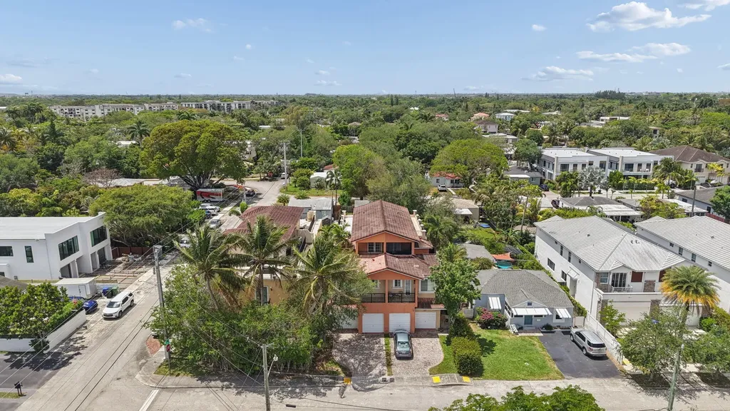 819 SW 7th Avenue Fort Lauderdale FL 33315