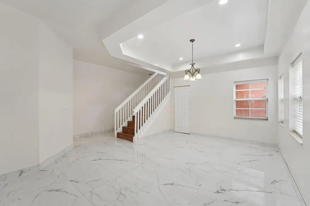 819 SW 7th Avenue Fort Lauderdale FL 33315