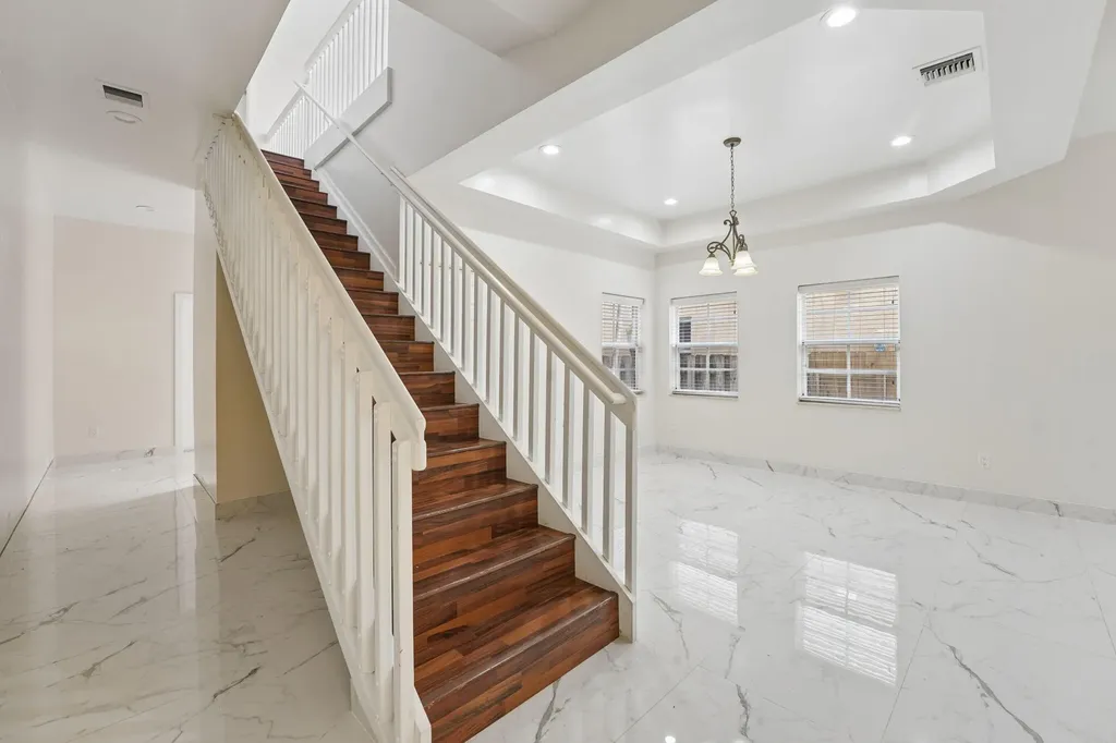 819 SW 7th Avenue Fort Lauderdale FL 33315
