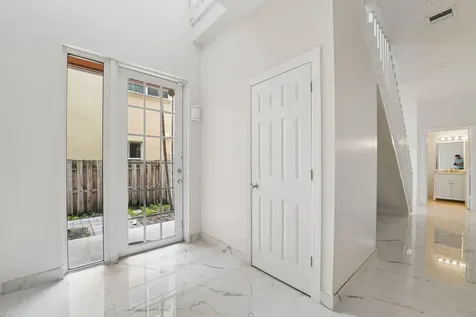 819 SW 7th Avenue Fort Lauderdale FL 33315