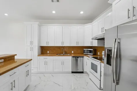 819 SW 7th Avenue Fort Lauderdale FL 33315