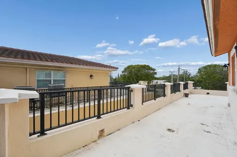 819 SW 7th Avenue Fort Lauderdale FL 33315