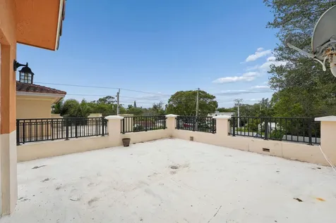 819 SW 7th Avenue Fort Lauderdale FL 33315