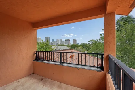 819 SW 7th Avenue Fort Lauderdale FL 33315