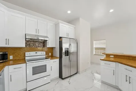 819 SW 7th Avenue Fort Lauderdale FL 33315