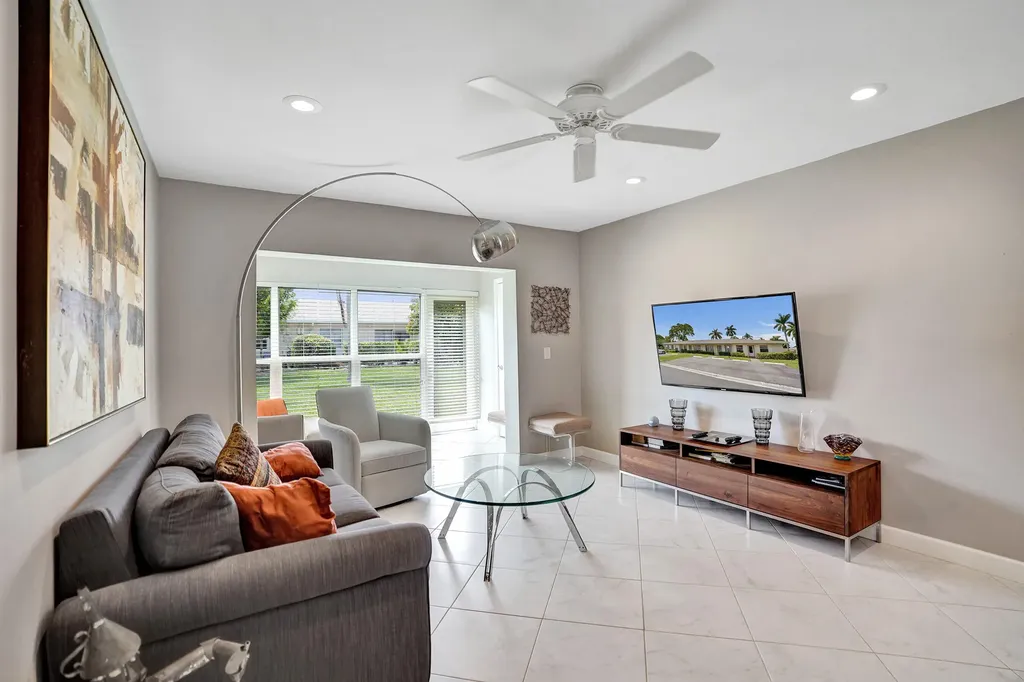 8620 Chevy Chase Drive Boca Raton FL 33433
