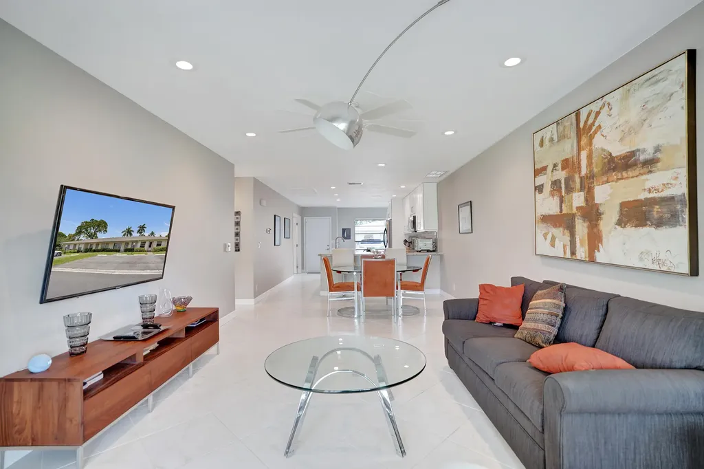 8620 Chevy Chase Drive Boca Raton FL 33433