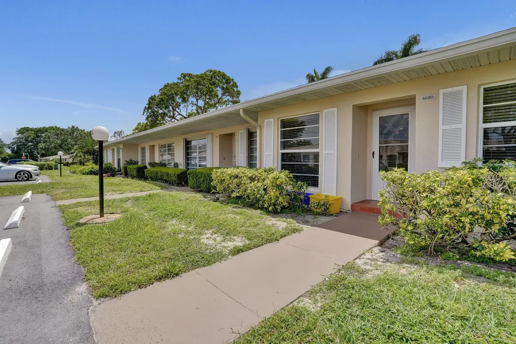 8620 Chevy Chase Drive Boca Raton FL 33433