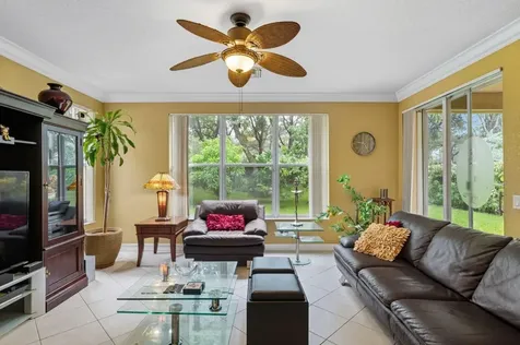 8492 Breezy Oak Way Boynton Beach FL 33473