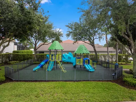 8492 Breezy Oak Way Boynton Beach FL 33473
