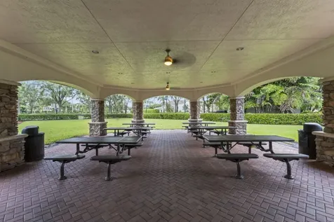 8492 Breezy Oak Way Boynton Beach FL 33473