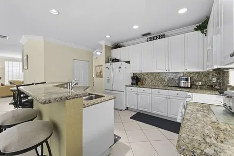 8492 Breezy Oak Way Boynton Beach FL 33473
