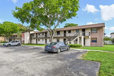 6001 Shakerwood Circle Tamarac FL 33319