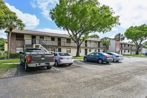 6001 Shakerwood Circle Tamarac FL 33319
