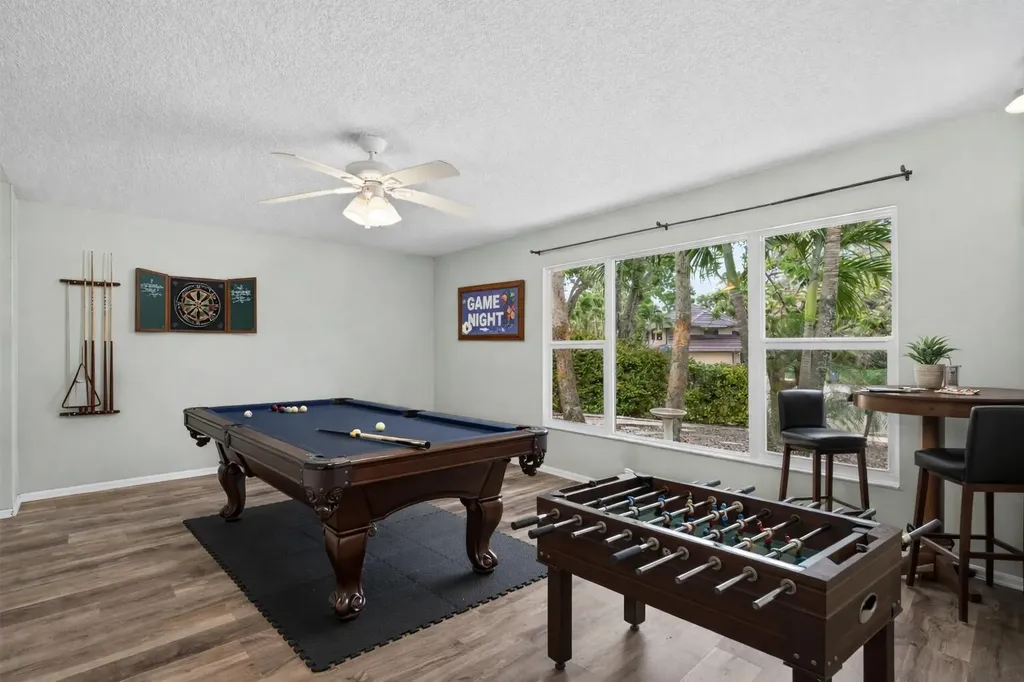 21 Whispering Oaks Circle West Palm Beach FL 33411
