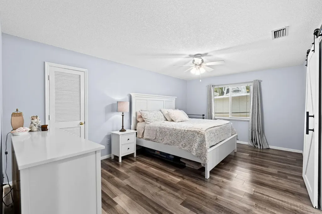 21 Whispering Oaks Circle West Palm Beach FL 33411