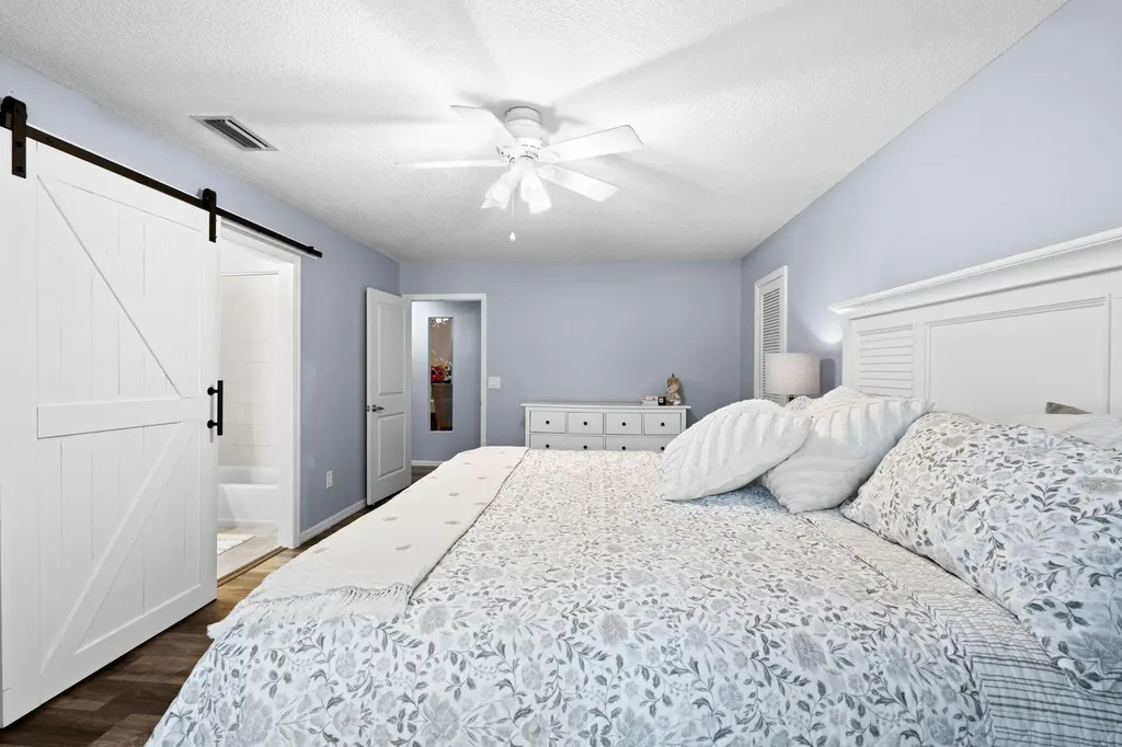 21 Whispering Oaks Circle West Palm Beach FL 33411