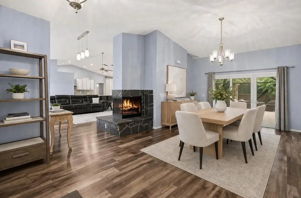 21 Whispering Oaks Circle West Palm Beach FL 33411