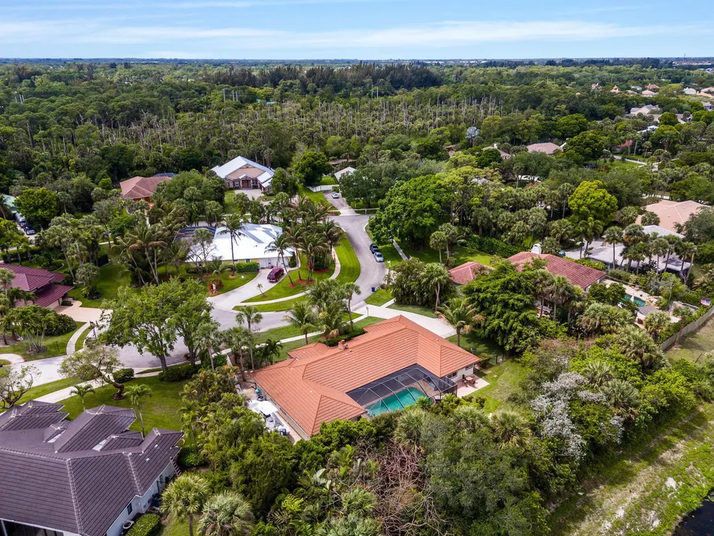 21 Whispering Oaks Circle West Palm Beach FL 33411
