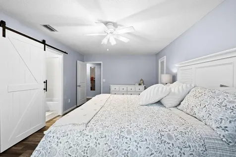 21 Whispering Oaks Circle West Palm Beach FL 33411