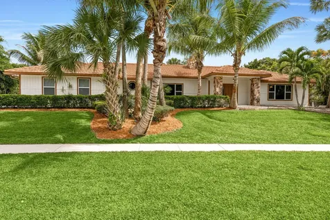 21 Whispering Oaks Circle West Palm Beach FL 33411
