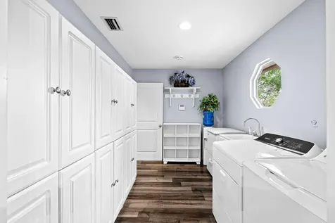 21 Whispering Oaks Circle West Palm Beach FL 33411