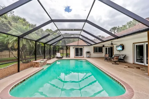 21 Whispering Oaks Circle West Palm Beach FL 33411