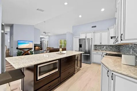 21 Whispering Oaks Circle West Palm Beach FL 33411