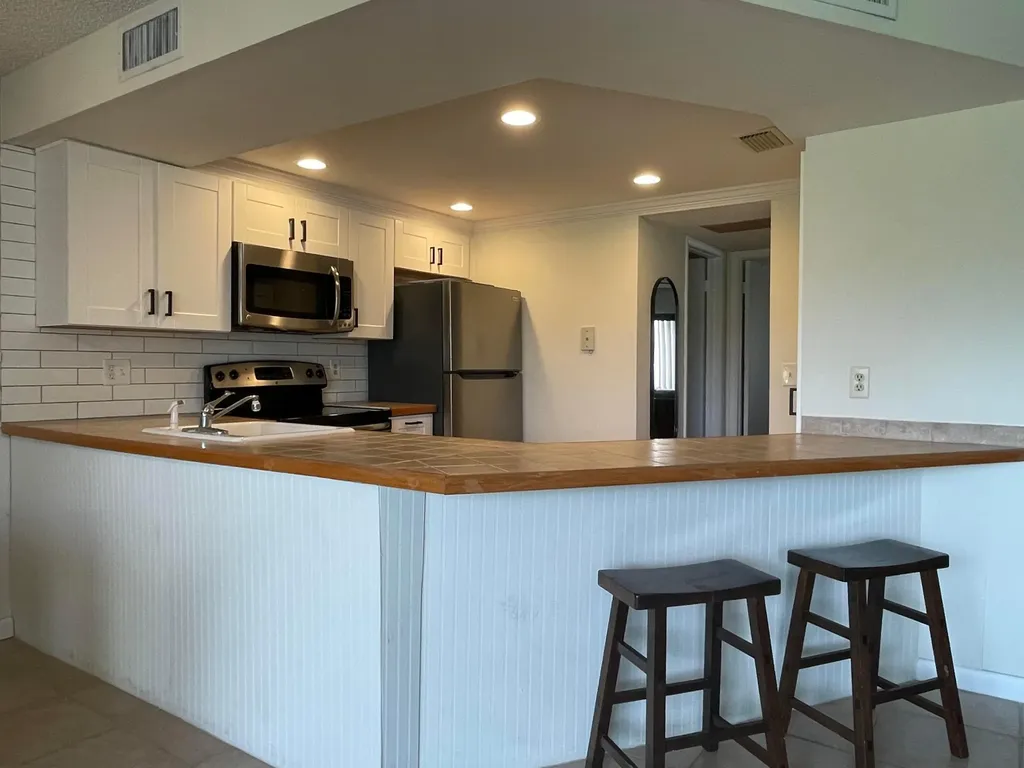 1605 S Us Highway 1 Jupiter FL 33477