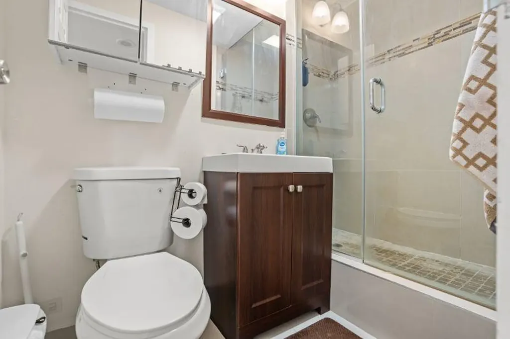 3675 N Country Club Drive Aventura FL 33180