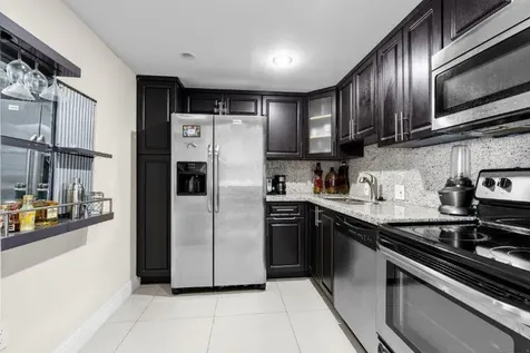 3675 N Country Club Drive Aventura FL 33180