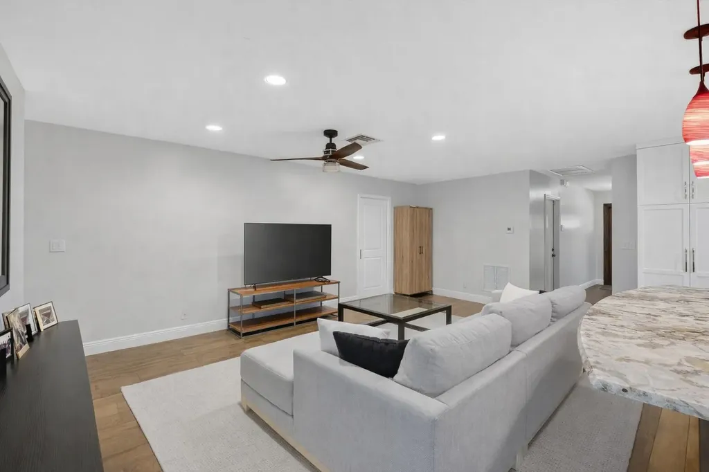 650 SW 16th Street Boca Raton FL 33486