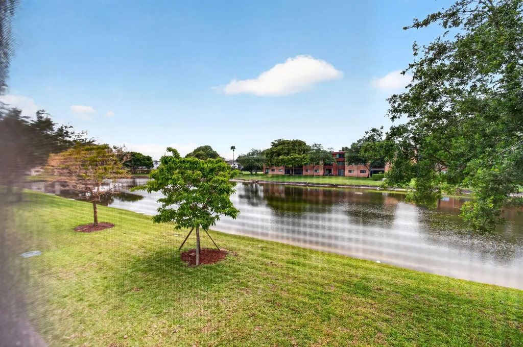 5550 Witney Drive Delray Beach FL 33484