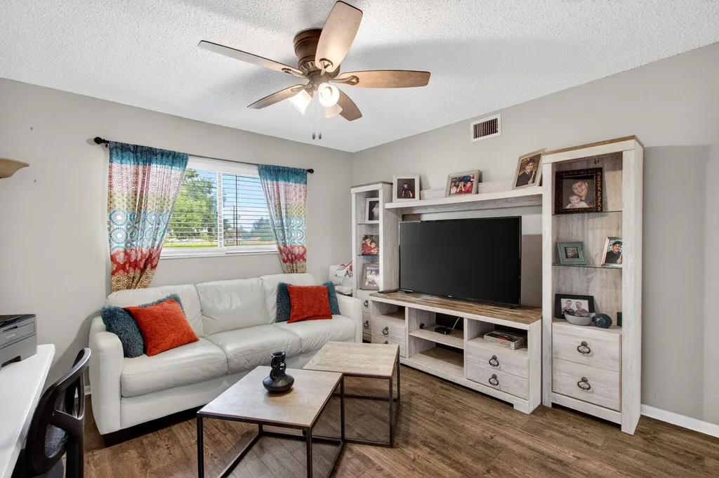 5550 Witney Drive Delray Beach FL 33484