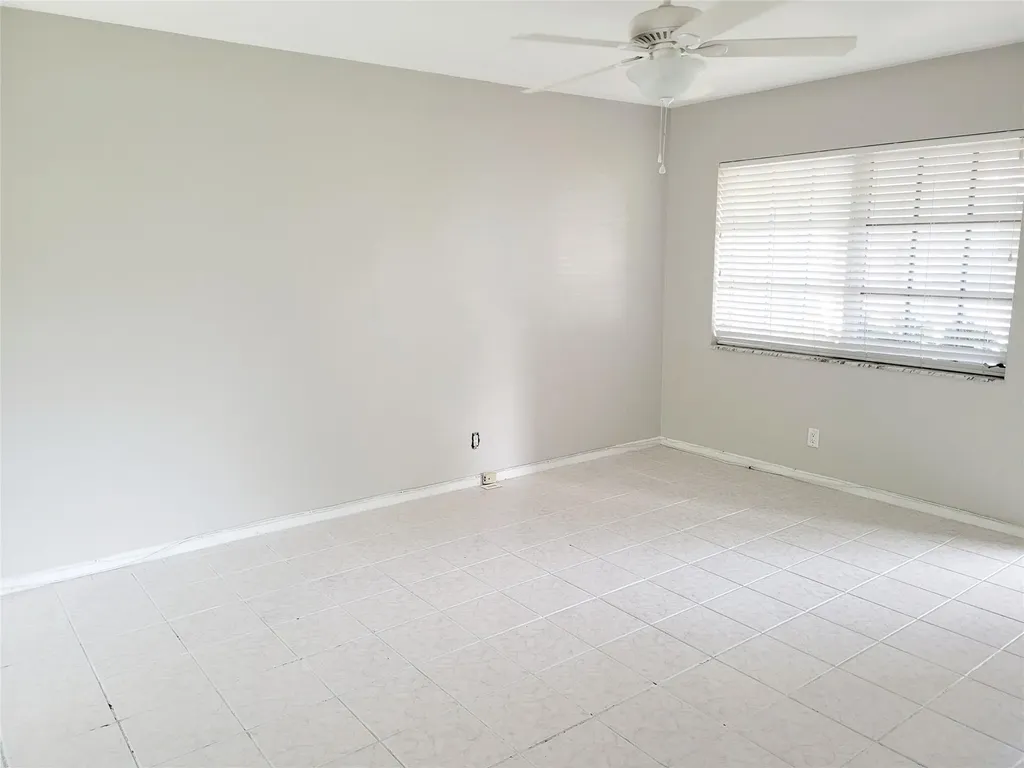 2120 NE 41st Street Lighthouse Point FL 33064