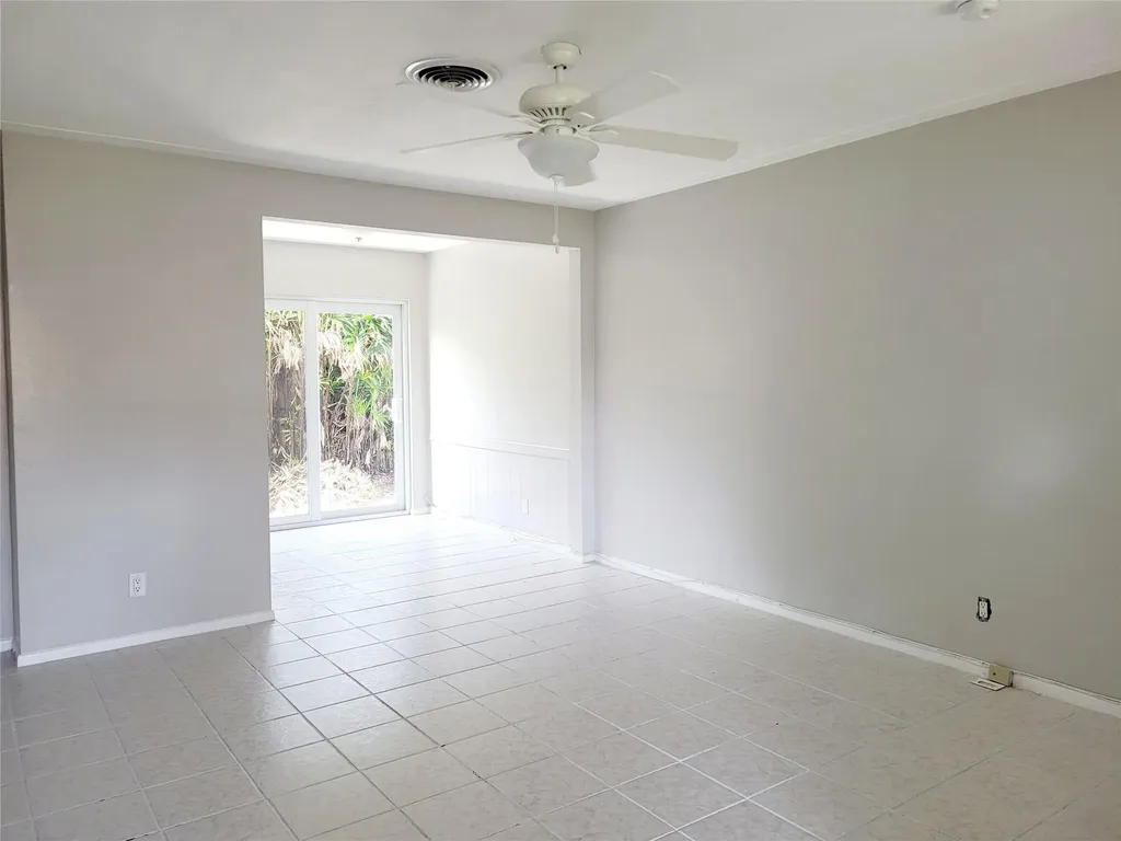 2120 NE 41st Street Lighthouse Point FL 33064