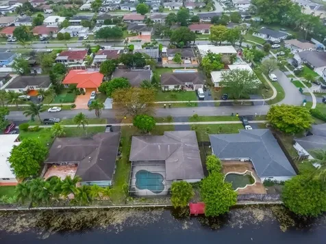 8270 NW 66th Terrace Tamarac FL 33321