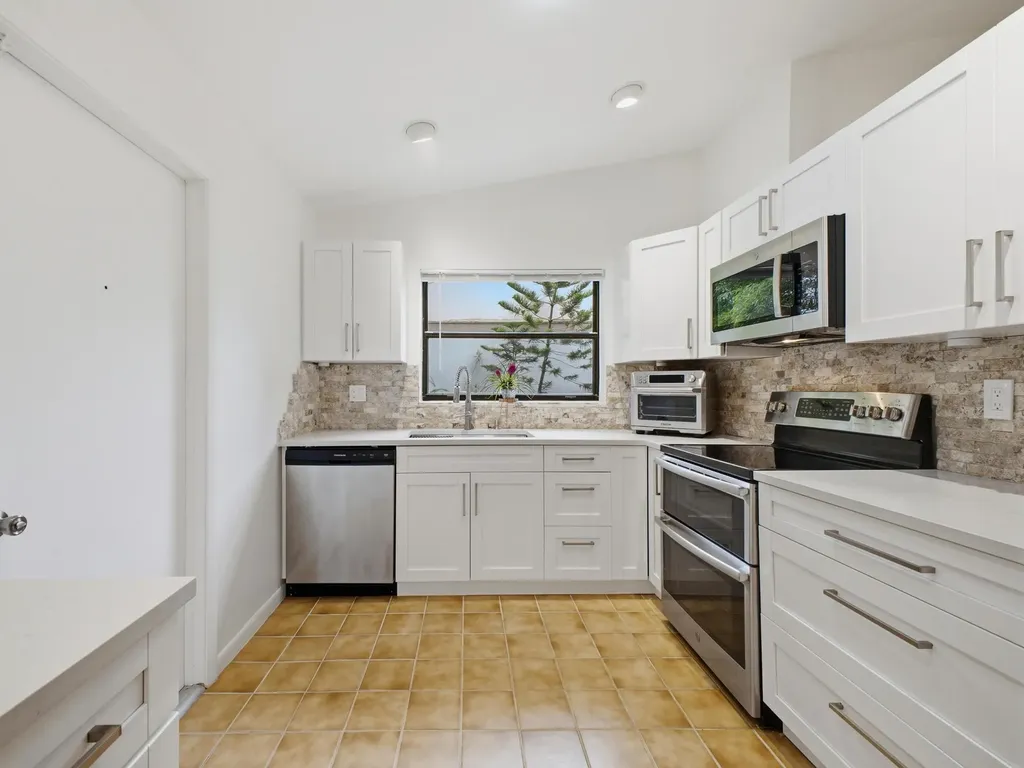 56 Baytree Circle Boynton Beach FL 33436