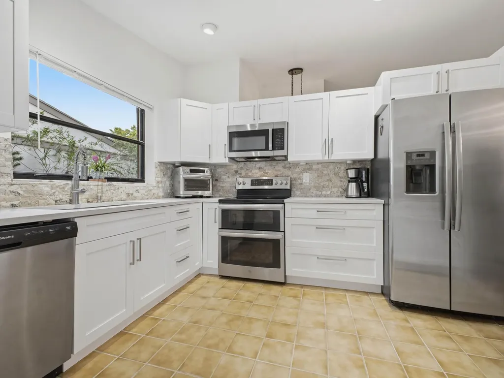 56 Baytree Circle Boynton Beach FL 33436