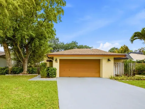 56 Baytree Circle Boynton Beach FL 33436