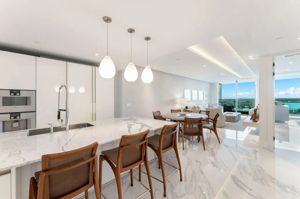 10201 Collins Avenue Bal Harbour FL 33154