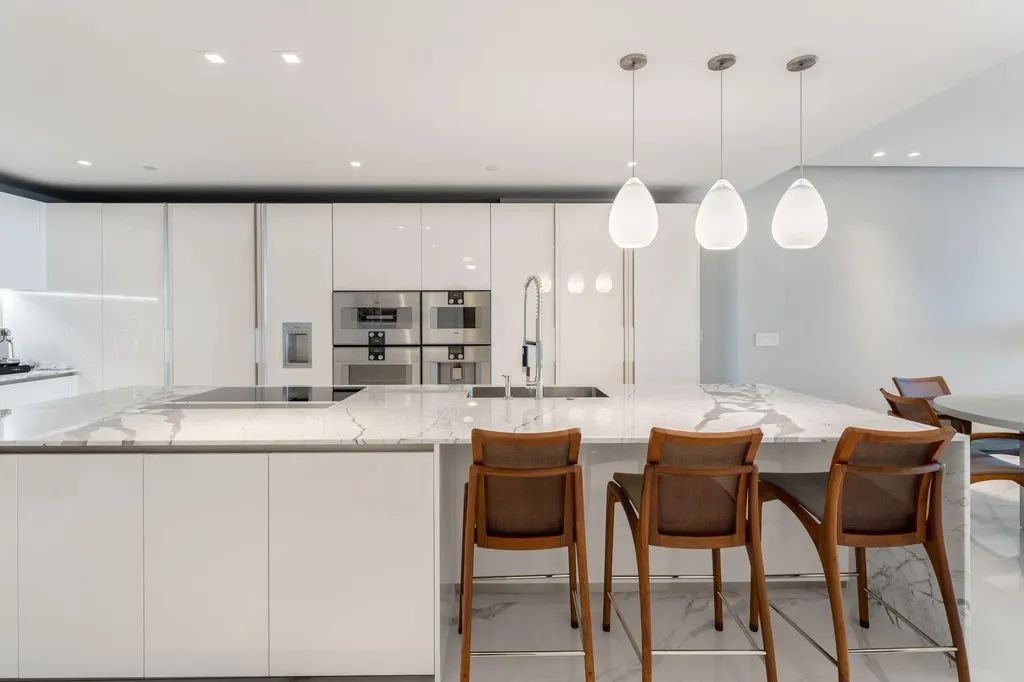 10201 Collins Avenue Bal Harbour FL 33154