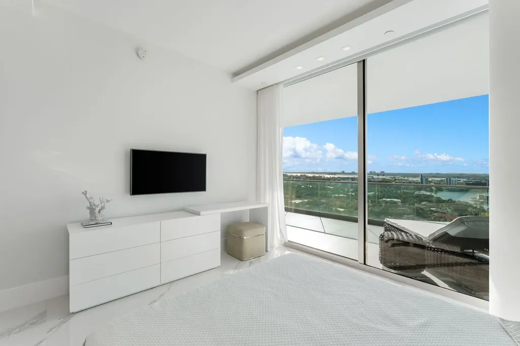 10201 Collins Avenue Bal Harbour FL 33154