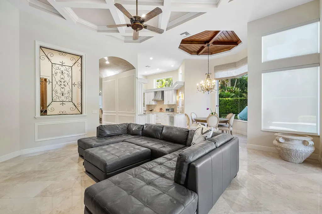 8927 Oakland Hills Drive Delray Beach FL 33446