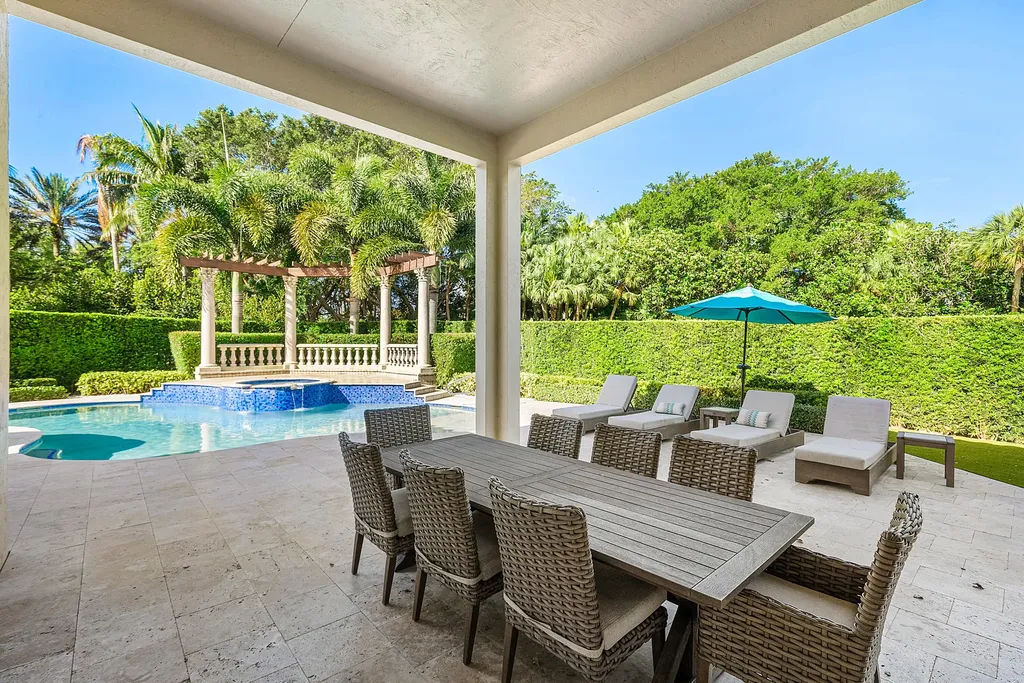 8927 Oakland Hills Drive Delray Beach FL 33446