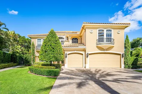 8927 Oakland Hills Drive Delray Beach FL 33446