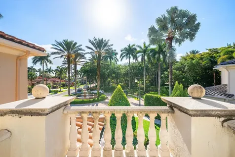 8927 Oakland Hills Drive Delray Beach FL 33446