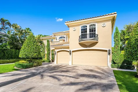 8927 Oakland Hills Drive Delray Beach FL 33446