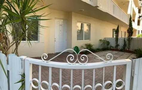 3500 Oaks Clubhouse Drive Pompano Beach FL 33069