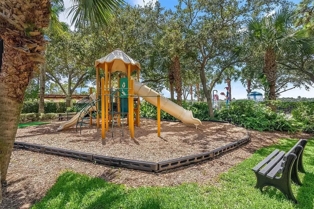 631 Moondancer Court Palm Beach Gardens FL 33410
